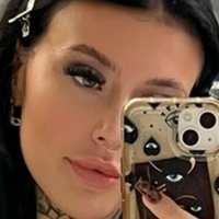 Tygerskye Desnuda