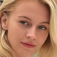 Vera Dijkmans Desnuda