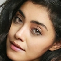 Yasmine Al-Bustami Desnuda