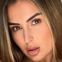 Yasmine Fox Desnuda
