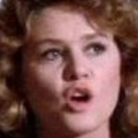 Yvonne McCord Desnuda