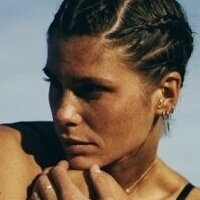 Zoe Brossy Desnuda